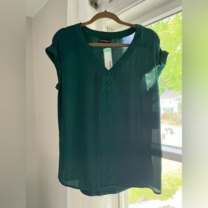 Short sleeve green blouse, new with tags!